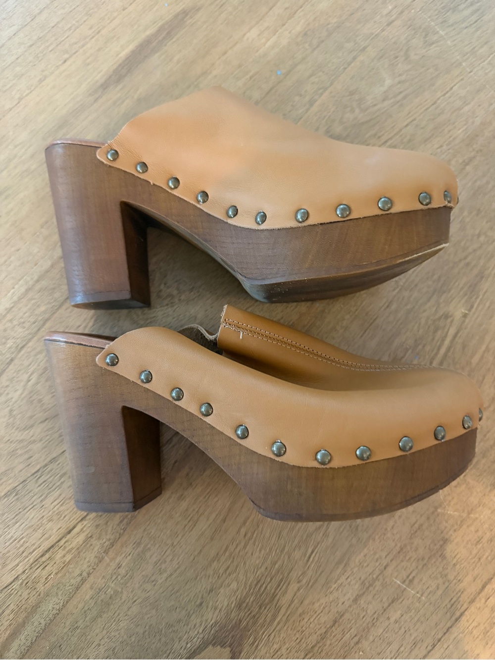 Seychelles Tan Leather Studded Wooden Clogs